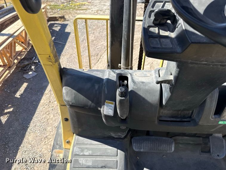 image for item FC4261 2018 Hyster H80FT forklift