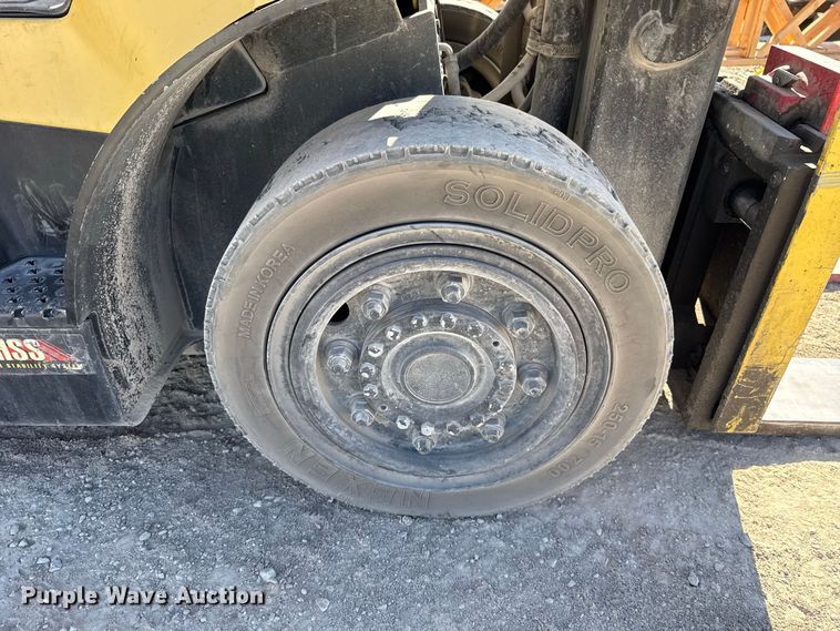 image for item FC4261 2018 Hyster H80FT forklift