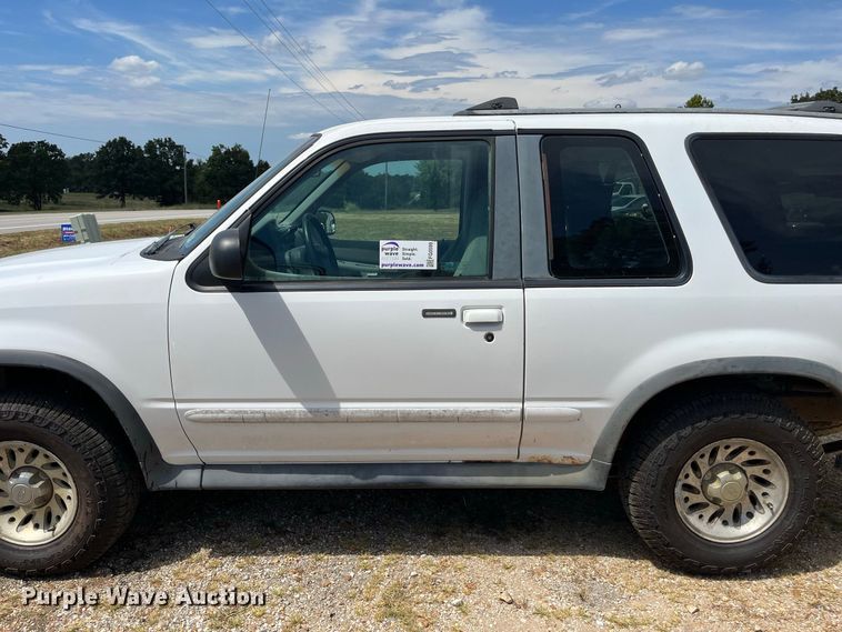 image for item FG0599 1998 Ford  Explorer Sport SUV
