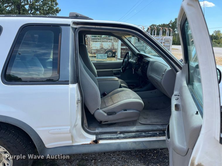 image for item FG0599 1998 Ford  Explorer Sport SUV