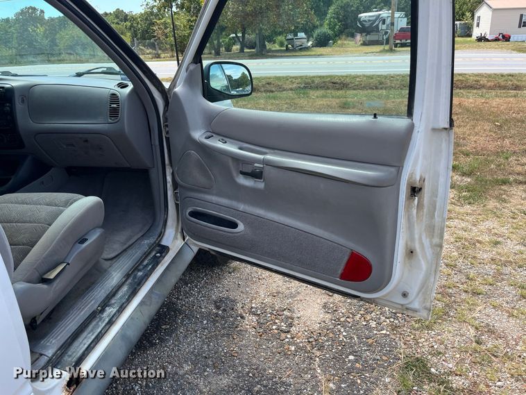 image for item FG0599 1998 Ford  Explorer Sport SUV