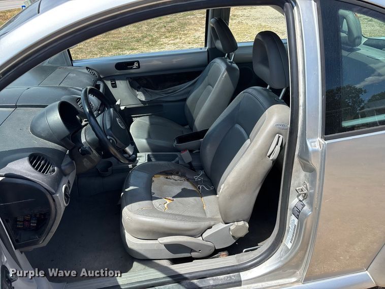 image for item FG0601 2000 Volkswagen  Beetle 