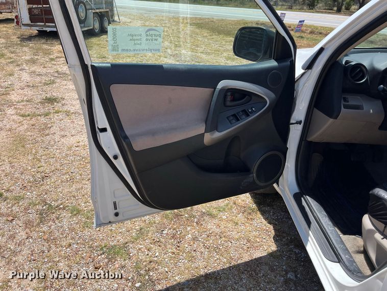 image for item FG0602 2007 Toyota  RAV4 SUV