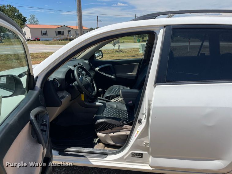 image for item FG0602 2007 Toyota  RAV4 SUV