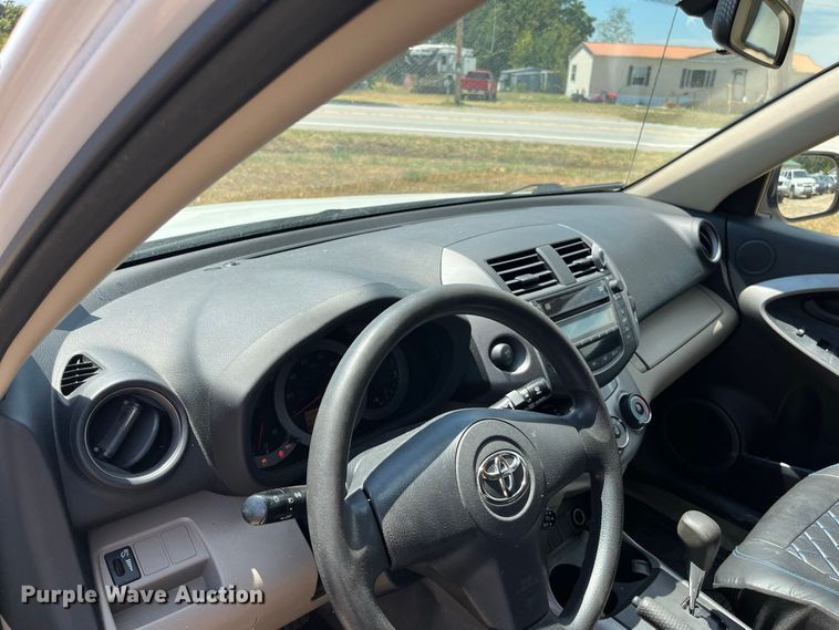 image for item FG0602 2007 Toyota  RAV4 SUV