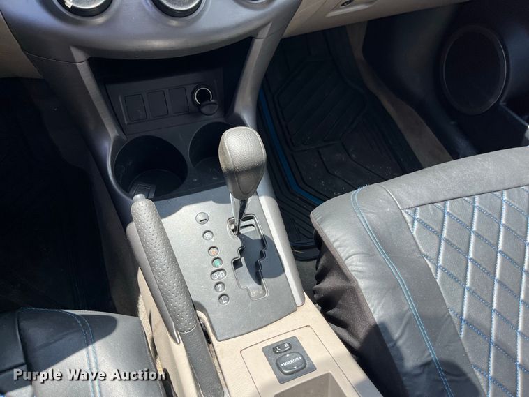 image for item FG0602 2007 Toyota  RAV4 SUV
