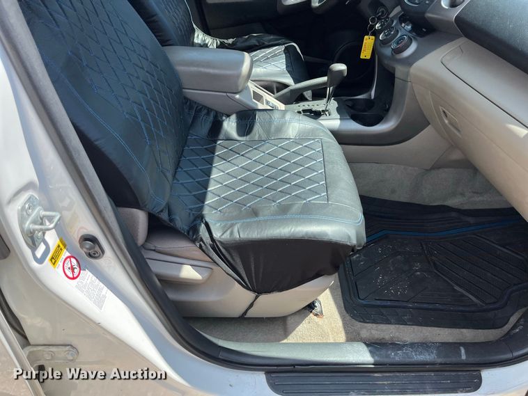 image for item FG0602 2007 Toyota  RAV4 SUV