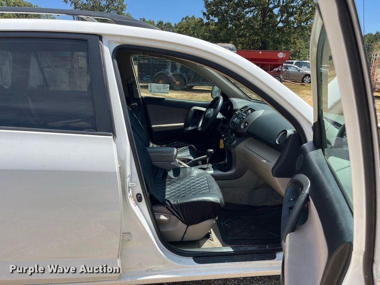 image for item FG0602 2007 Toyota  RAV4 SUV