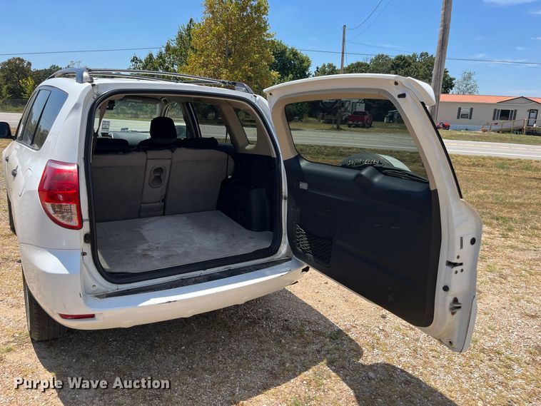 image for item FG0602 2007 Toyota  RAV4 SUV