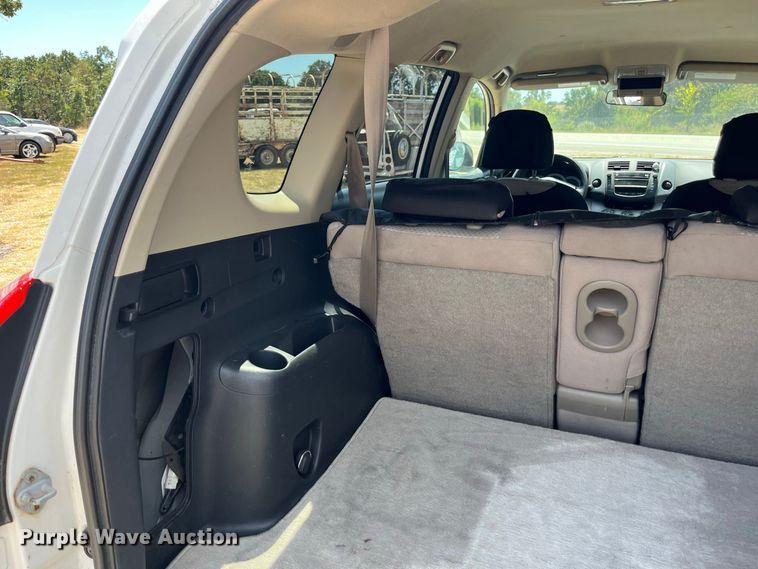 image for item FG0602 2007 Toyota  RAV4 SUV