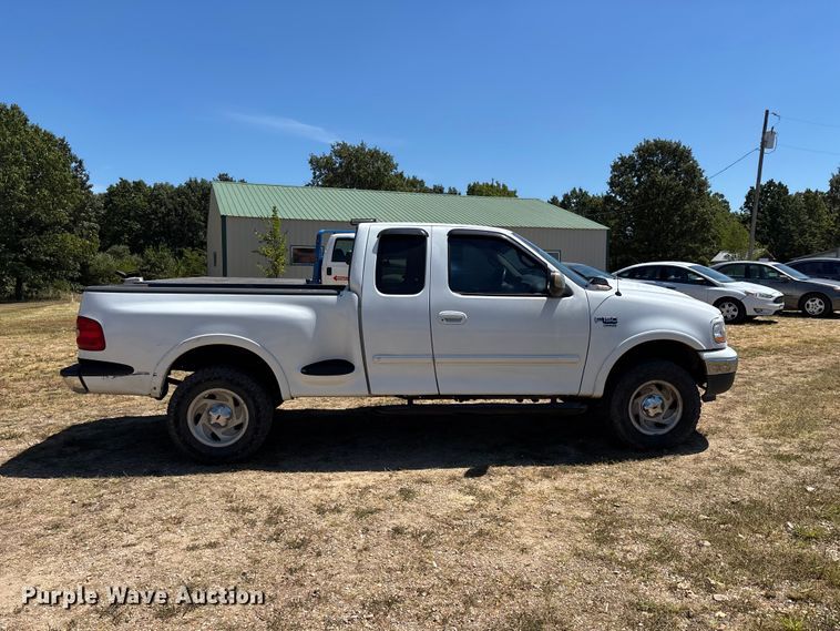 image for item FG0604 2001 Ford  F150 Ext. Cab pickup truck
