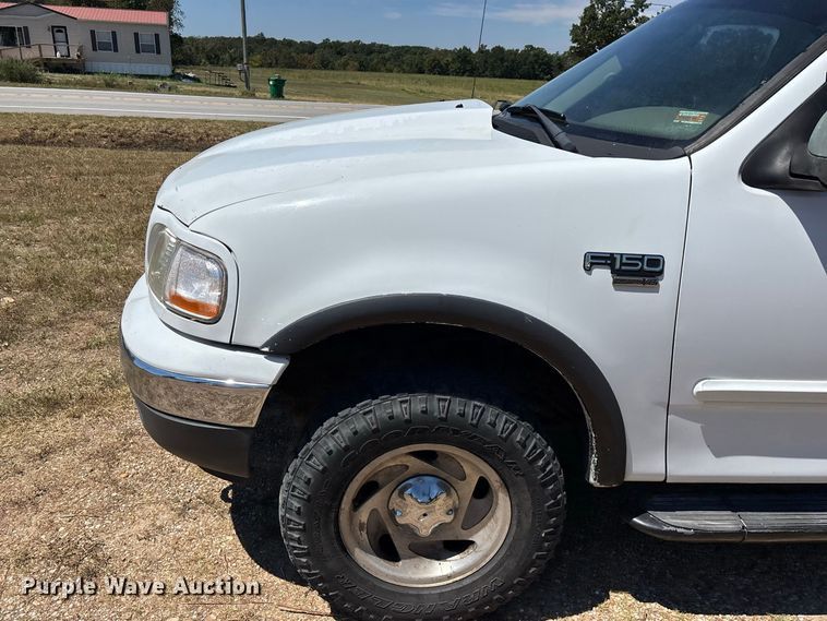 image for item FG0604 2001 Ford  F150 Ext. Cab pickup truck