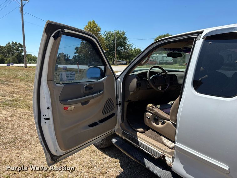 image for item FG0604 2001 Ford  F150 Ext. Cab pickup truck