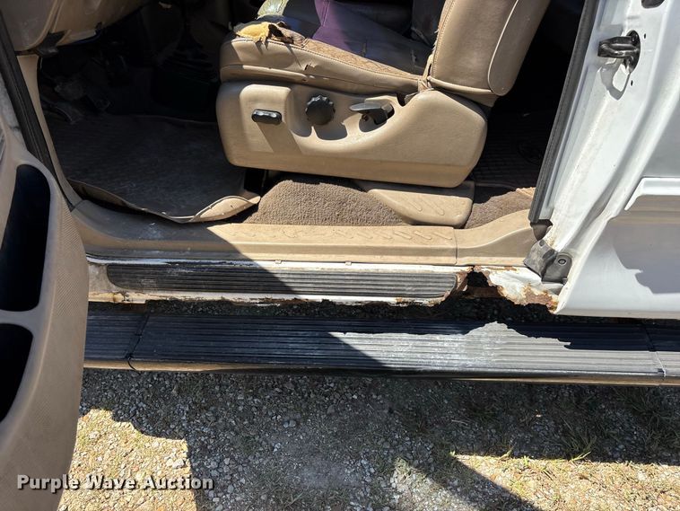 image for item FG0604 2001 Ford  F150 Ext. Cab pickup truck