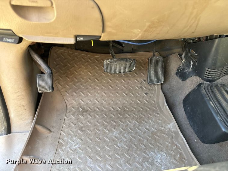 image for item FG0604 2001 Ford  F150 Ext. Cab pickup truck
