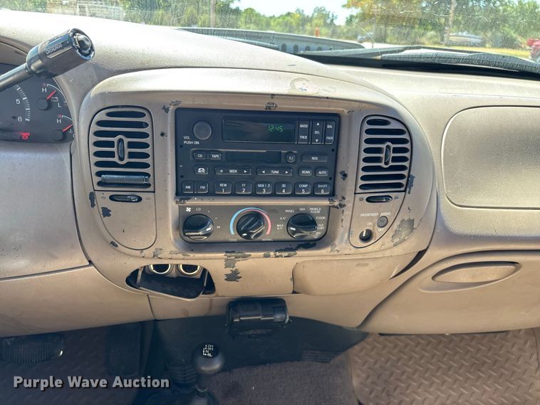 image for item FG0604 2001 Ford  F150 Ext. Cab pickup truck