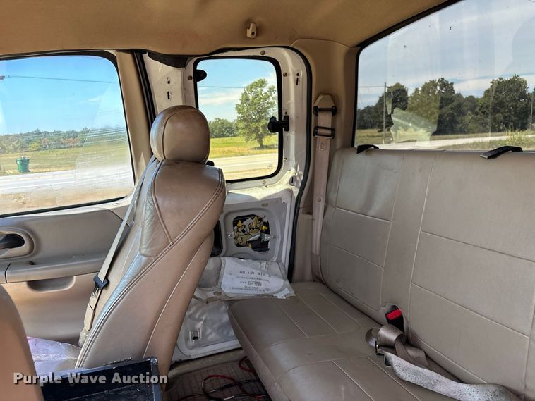 image for item FG0604 2001 Ford  F150 Ext. Cab pickup truck