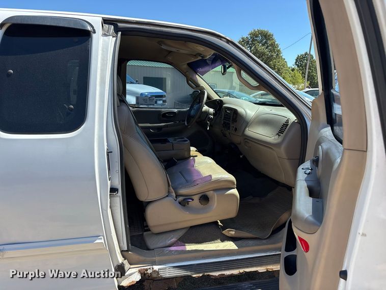 image for item FG0604 2001 Ford  F150 Ext. Cab pickup truck