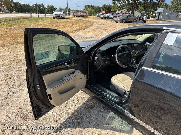 image for item FG0610 2014 Hyundai  Equus 