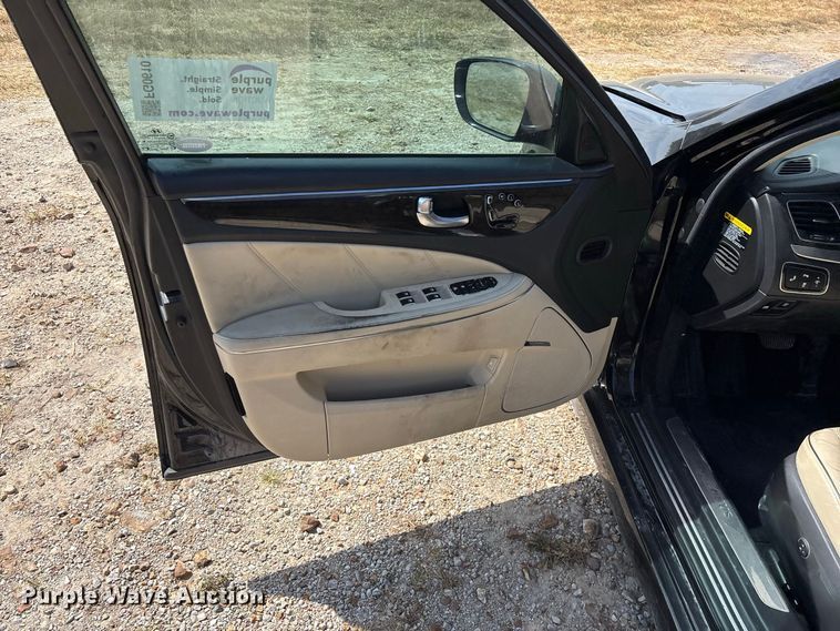 image for item FG0610 2014 Hyundai  Equus 