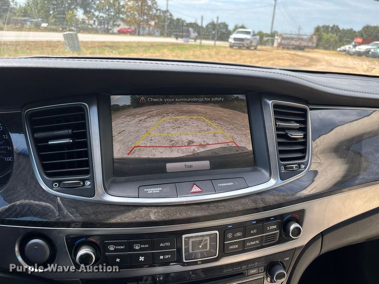 image for item FG0610 2014 Hyundai  Equus 