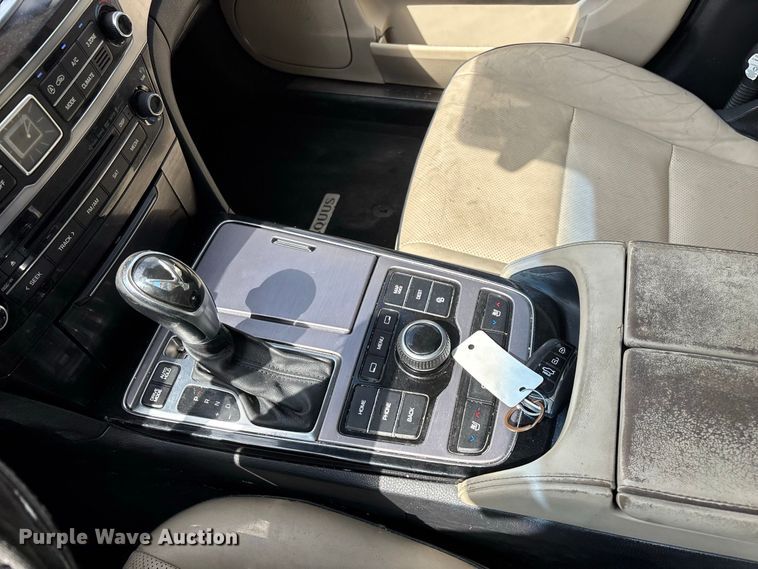 image for item FG0610 2014 Hyundai  Equus 