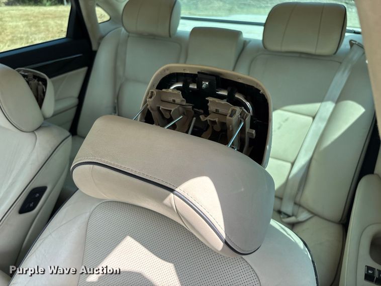 image for item FG0610 2014 Hyundai  Equus 