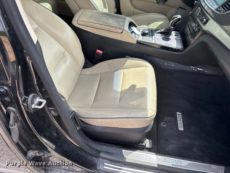 image for item FG0610 2014 Hyundai  Equus 