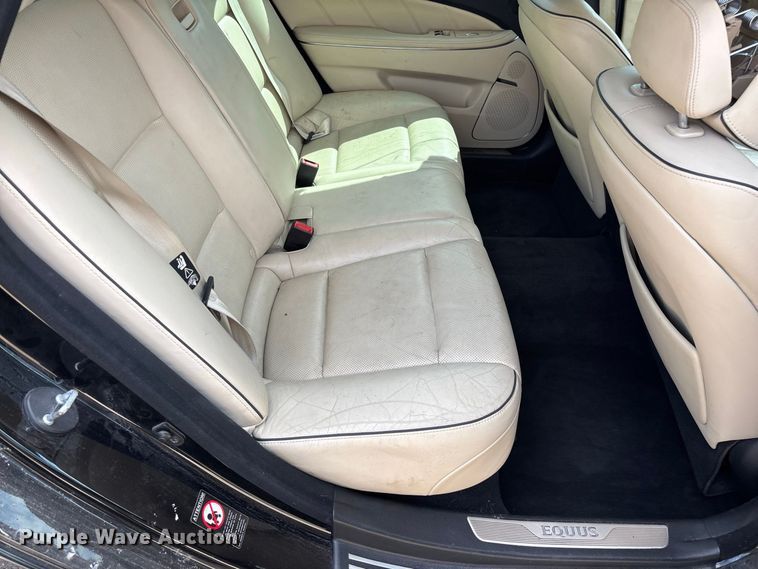 image for item FG0610 2014 Hyundai  Equus 