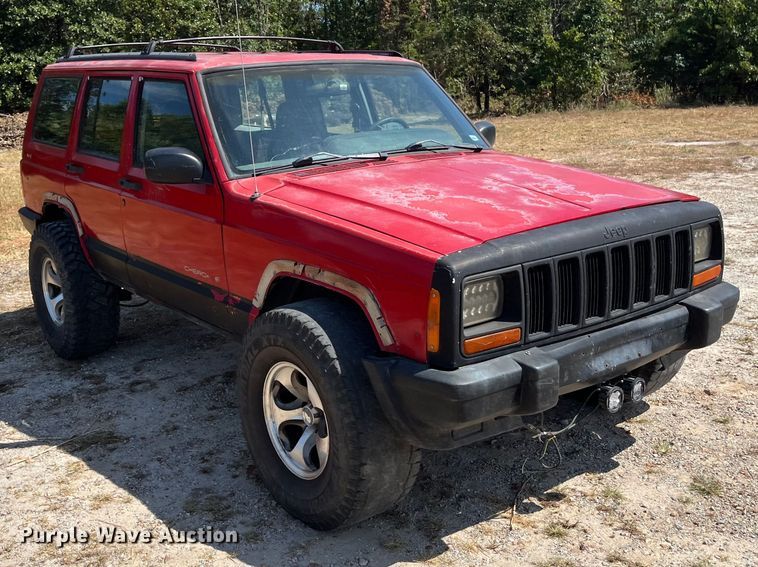 image for item FG0611 1999 Jeep  Cherokee SUV