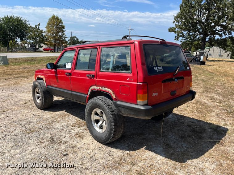 image for item FG0611 1999 Jeep  Cherokee SUV