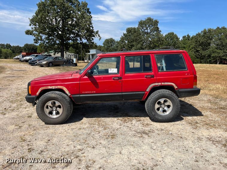image for item FG0611 1999 Jeep  Cherokee SUV
