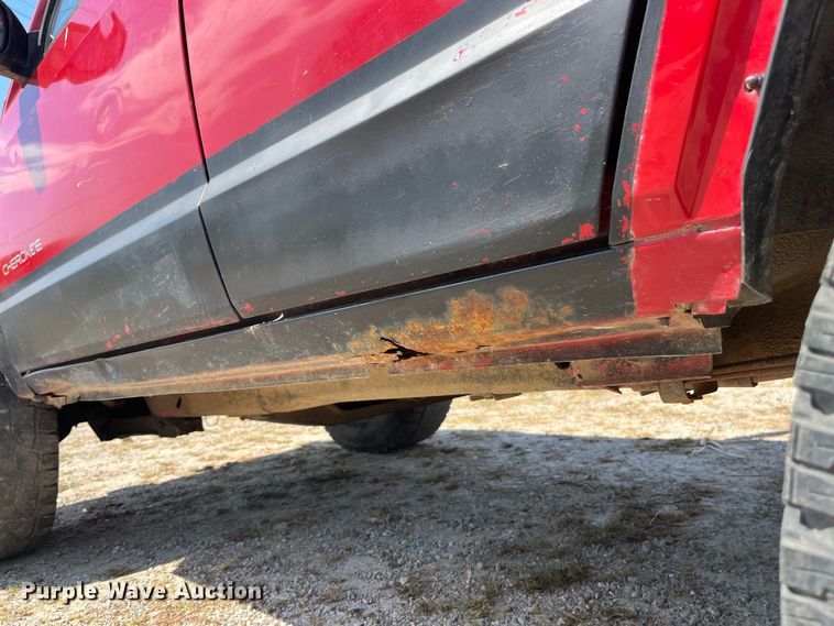 image for item FG0611 1999 Jeep  Cherokee SUV