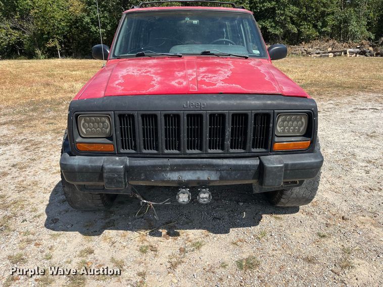 image for item FG0611 1999 Jeep  Cherokee SUV