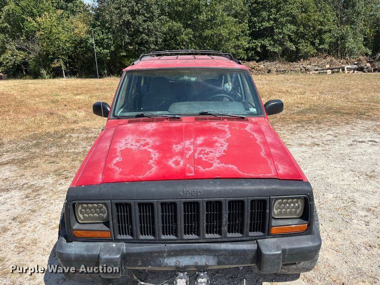 image for item FG0611 1999 Jeep  Cherokee SUV