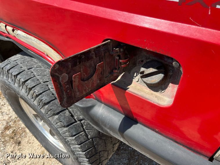 image for item FG0611 1999 Jeep  Cherokee SUV