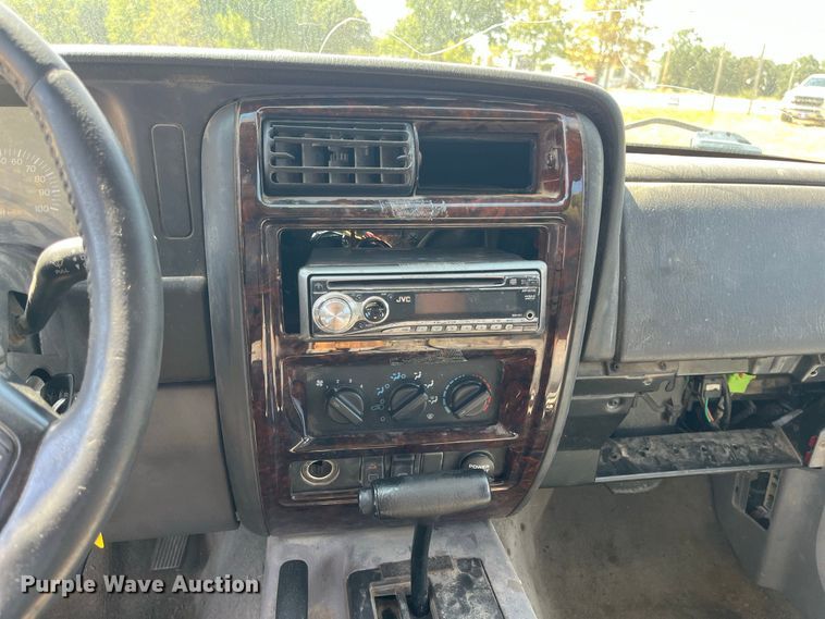 image for item FG0611 1999 Jeep  Cherokee SUV