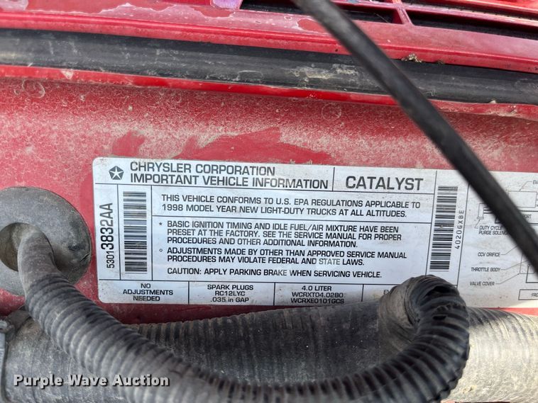 image for item FG0611 1999 Jeep  Cherokee SUV