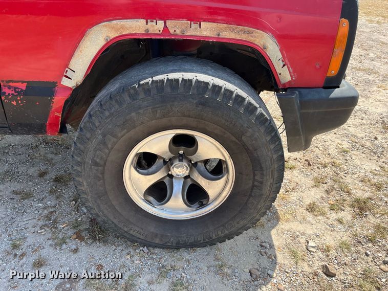 image for item FG0611 1999 Jeep  Cherokee SUV