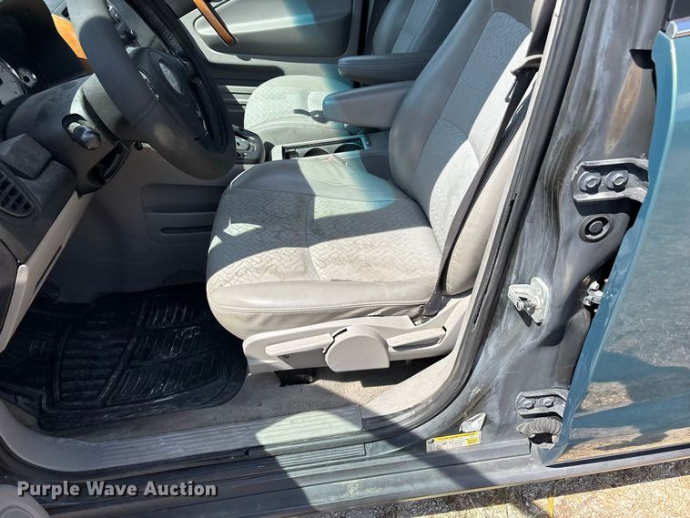image for item FG0612 2006 Saturn  Vue SUV