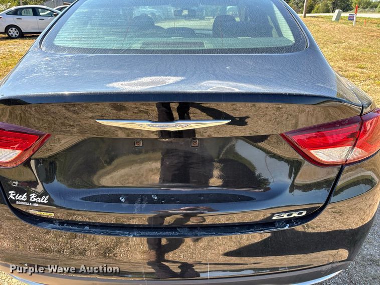 image for item FG0613 2016 Chrysler  200 