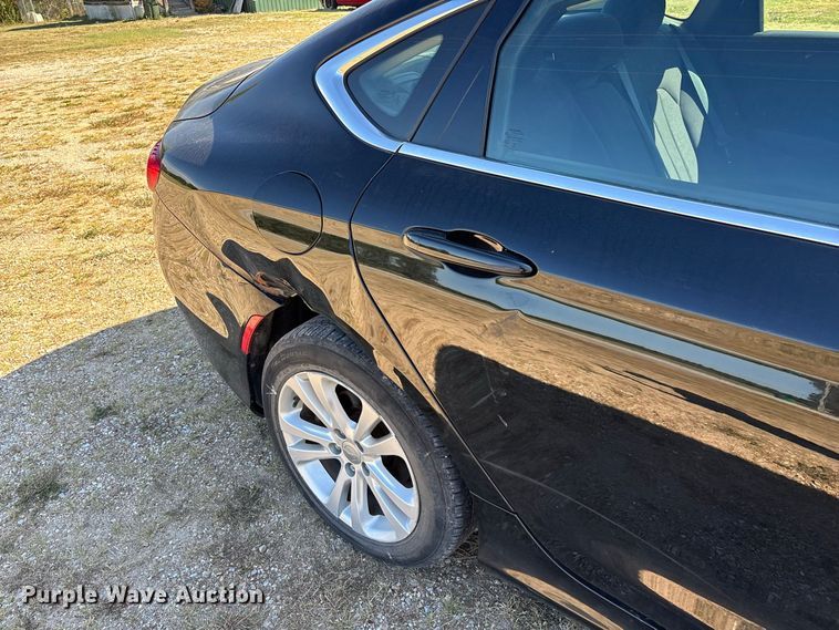 image for item FG0613 2016 Chrysler  200 