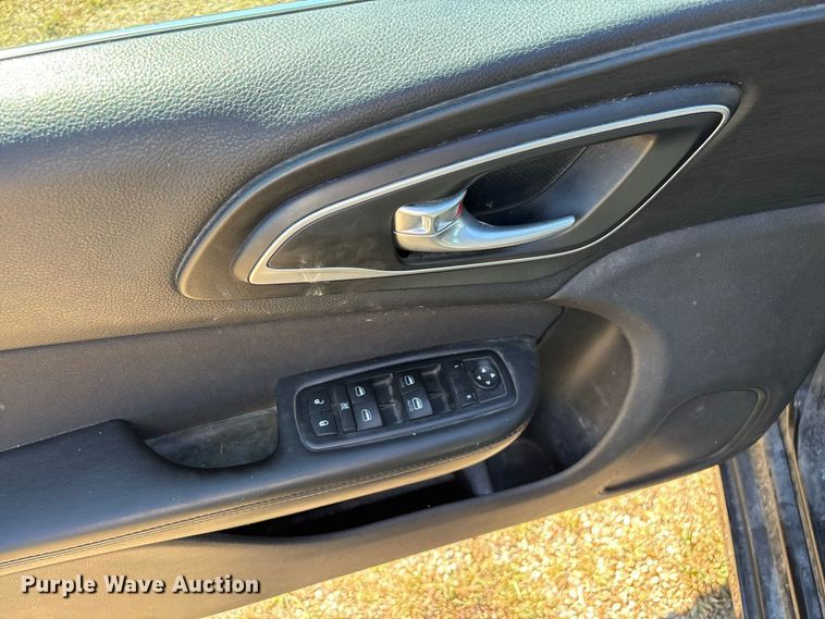 image for item FG0613 2016 Chrysler  200 