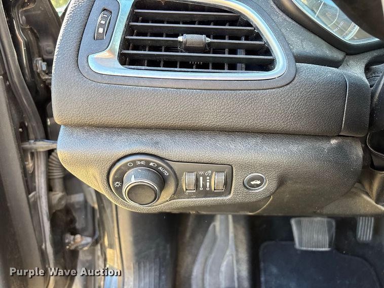 image for item FG0613 2016 Chrysler  200 