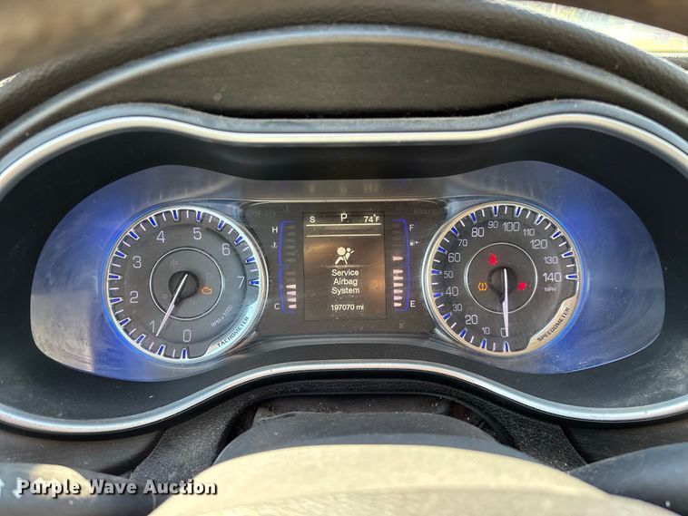 image for item FG0613 2016 Chrysler  200 