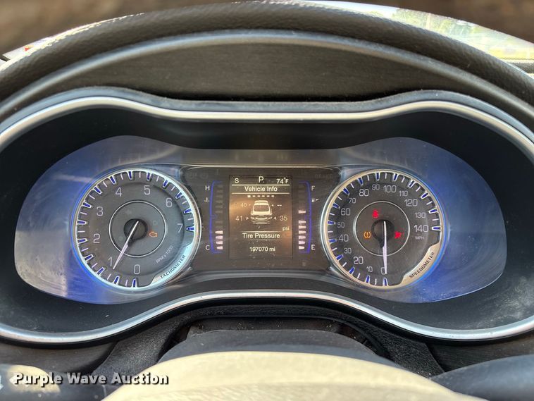 image for item FG0613 2016 Chrysler  200 