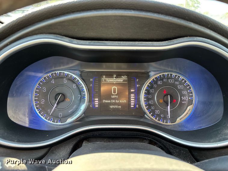 image for item FG0613 2016 Chrysler  200 