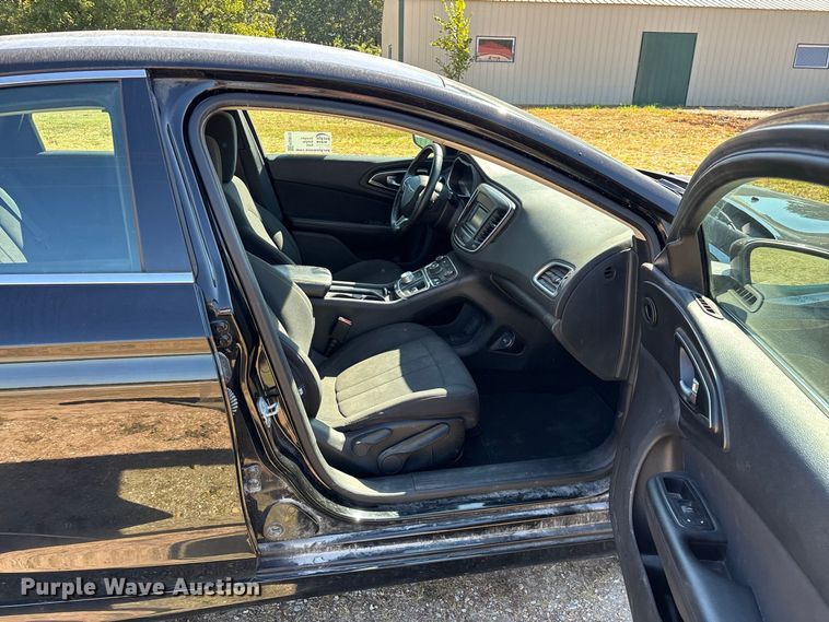 image for item FG0613 2016 Chrysler  200 