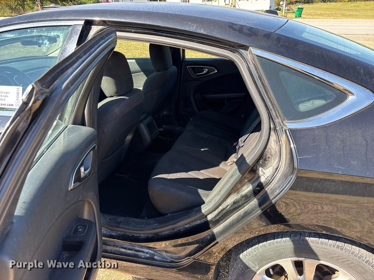 image for item FG0613 2016 Chrysler  200 