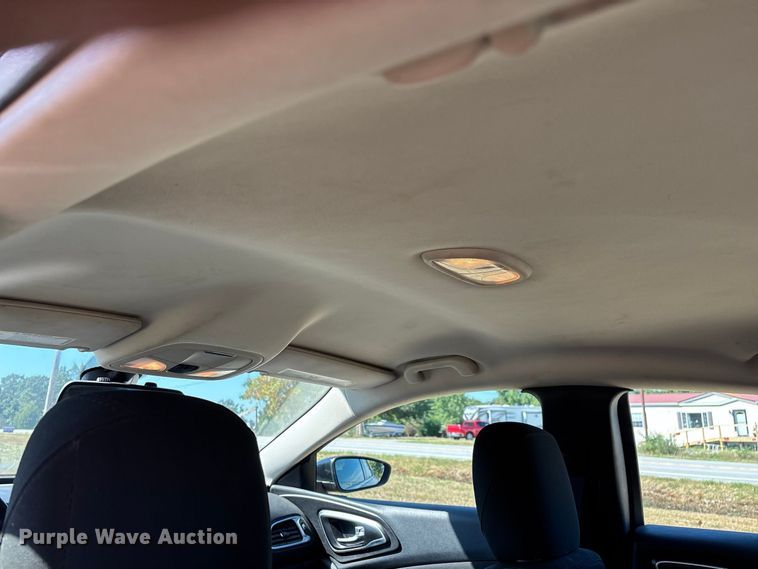 image for item FG0613 2016 Chrysler  200 